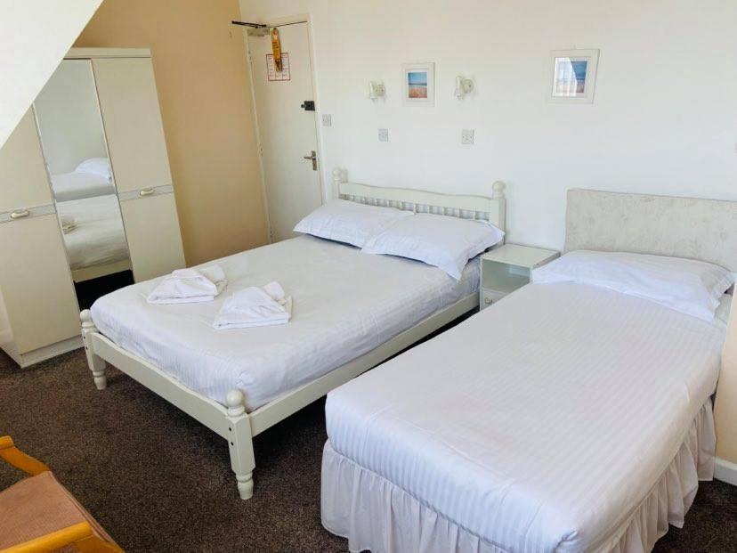 Seawold Guest House Сейнт Брелад Екстериор снимка