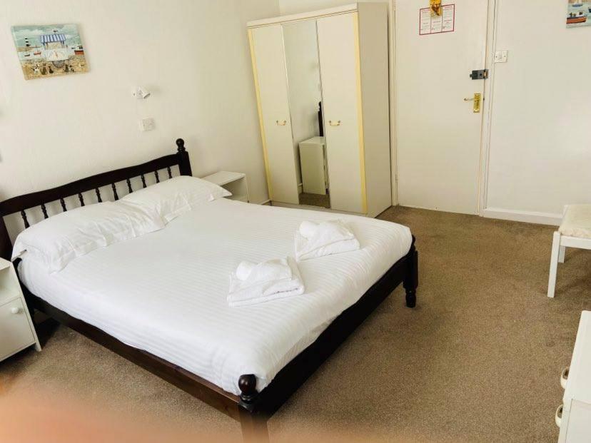 Seawold Guest House Сейнт Брелад Екстериор снимка