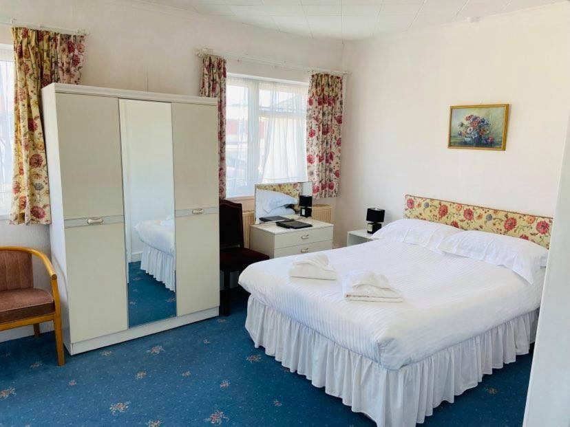 Seawold Guest House Сейнт Брелад Екстериор снимка