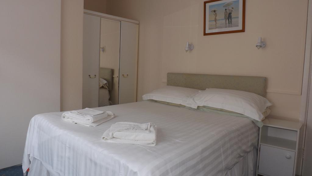 Seawold Guest House Сейнт Брелад Екстериор снимка
