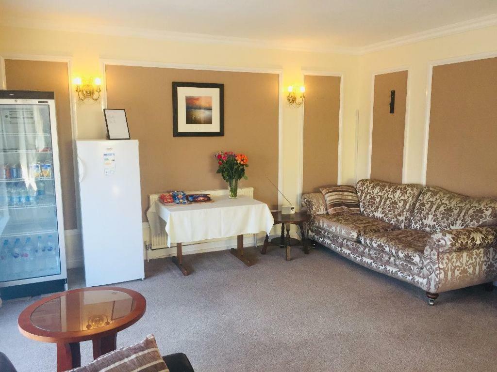 Seawold Guest House Сейнт Брелад Екстериор снимка